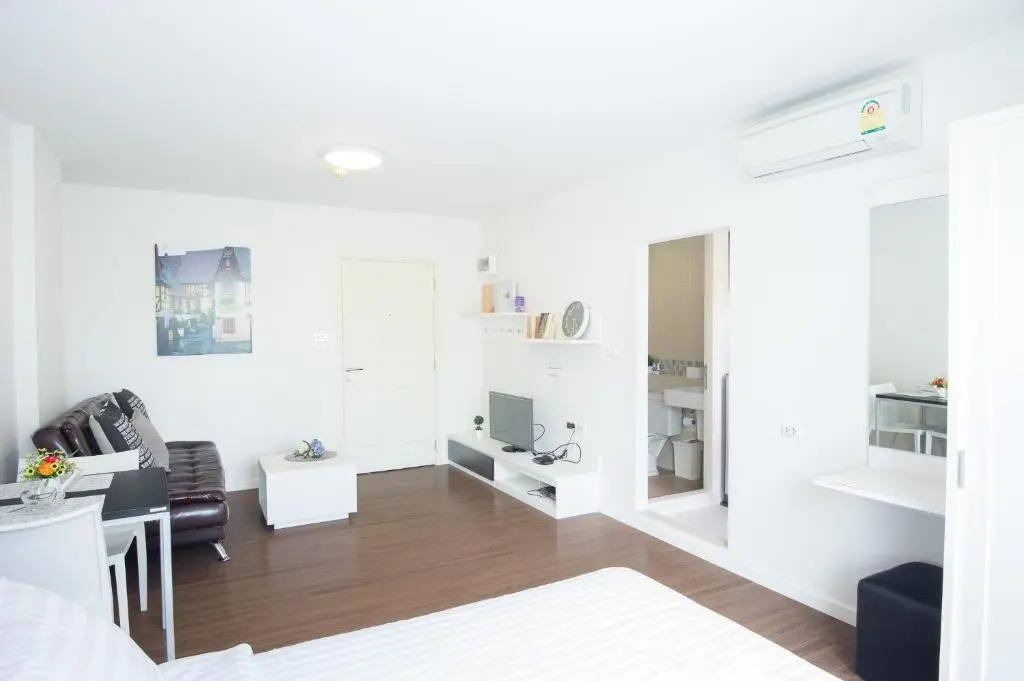 Baan Kun Koey Condo Huahin B103,Pool View,Heart of Huahin,Near Blue Ports,300m from Beach