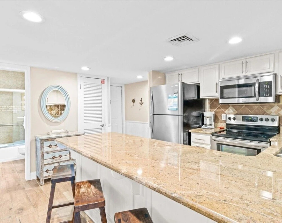 Holiday Surf And Racquet Club 610 2 Bedroom Condo by Redawning