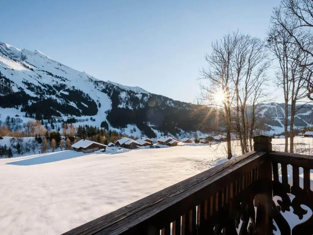 Appartement confortable à La Clusaz avec cheminée et garage - FR-1-304-135