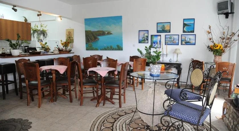 Thalassa Hotel
