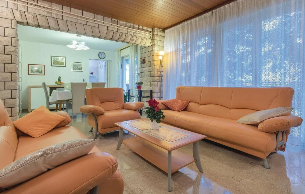 Nice Home in Pula With Wifi and 2 Bedrooms