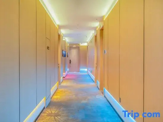 Jingji e-Sports Hotel (Tianjin Railway Station Wudadao Cultural Tourism Area Store)