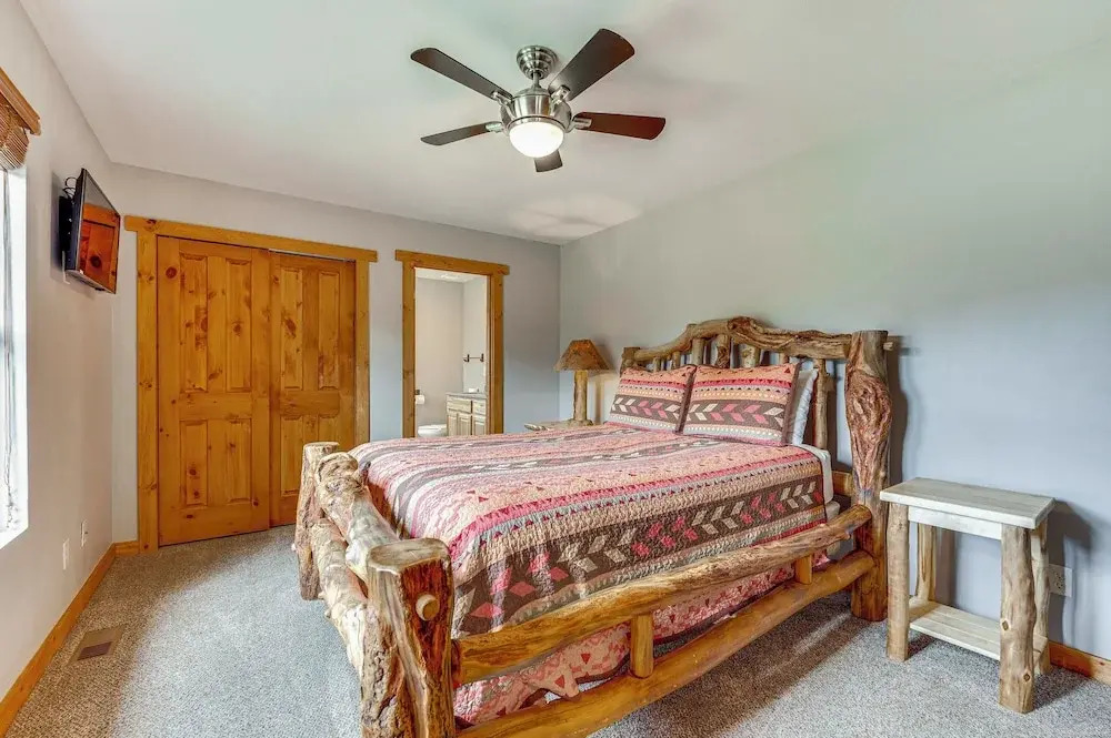2 Mi to Downtown: Home w/ Hot Tub in Estes Park!