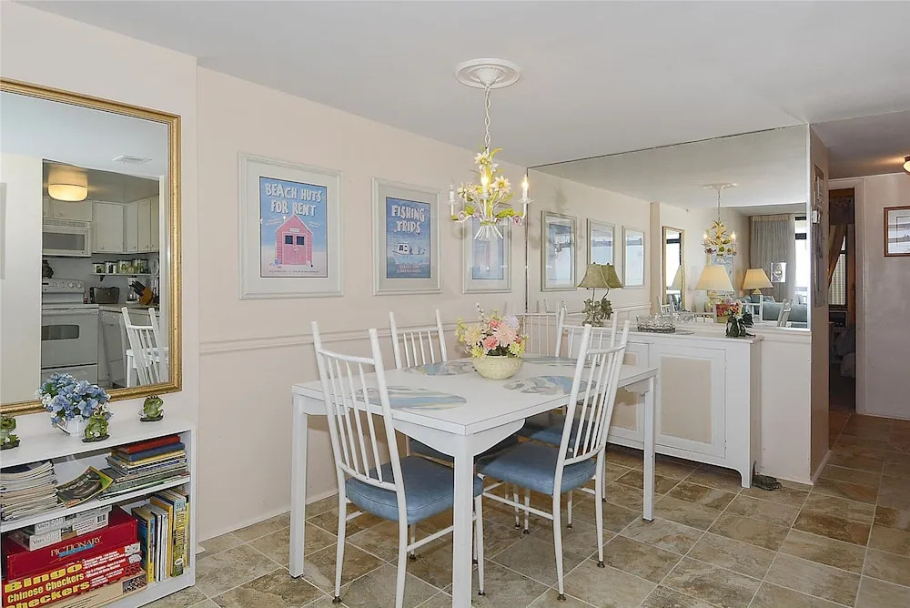 Beach Hollow 425 Lekites Ave by Long & Foster