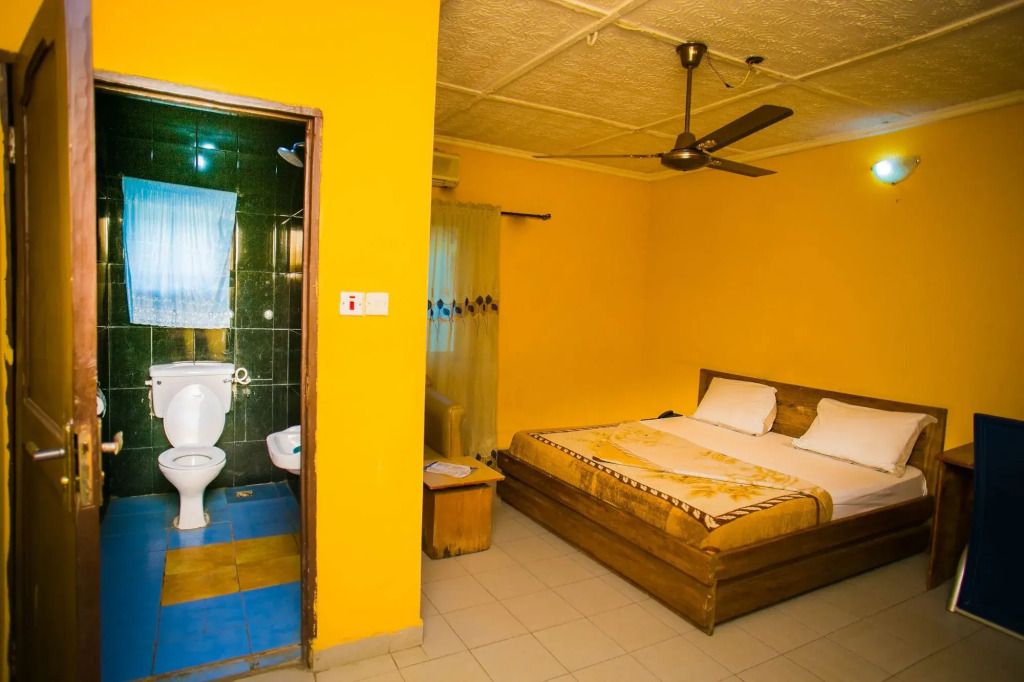 Goldville Hotel