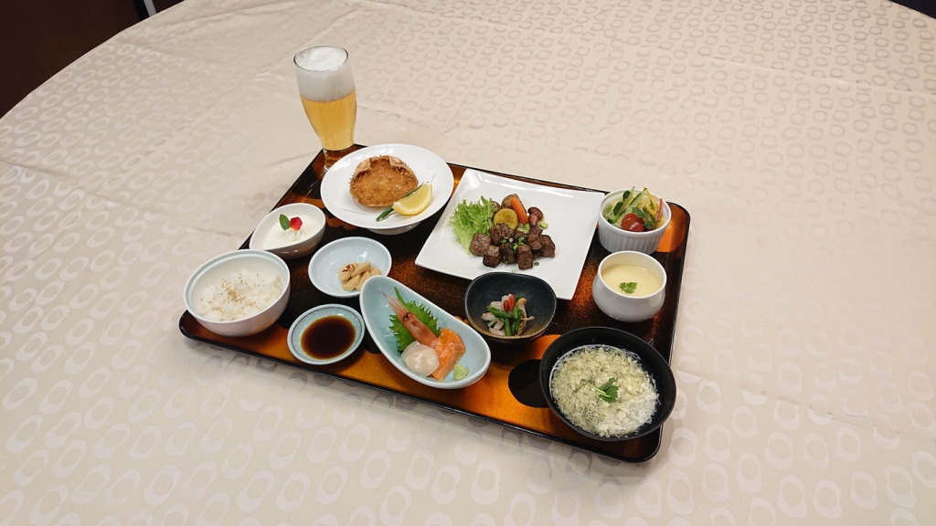 Yuyado Kuttari Onsen Lake Inn