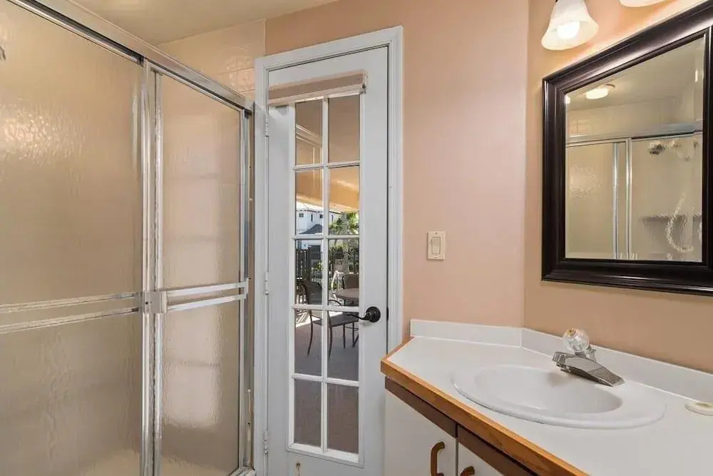 Stone Private Home #14098 4 Bedrooms 3 Bathrooms Home