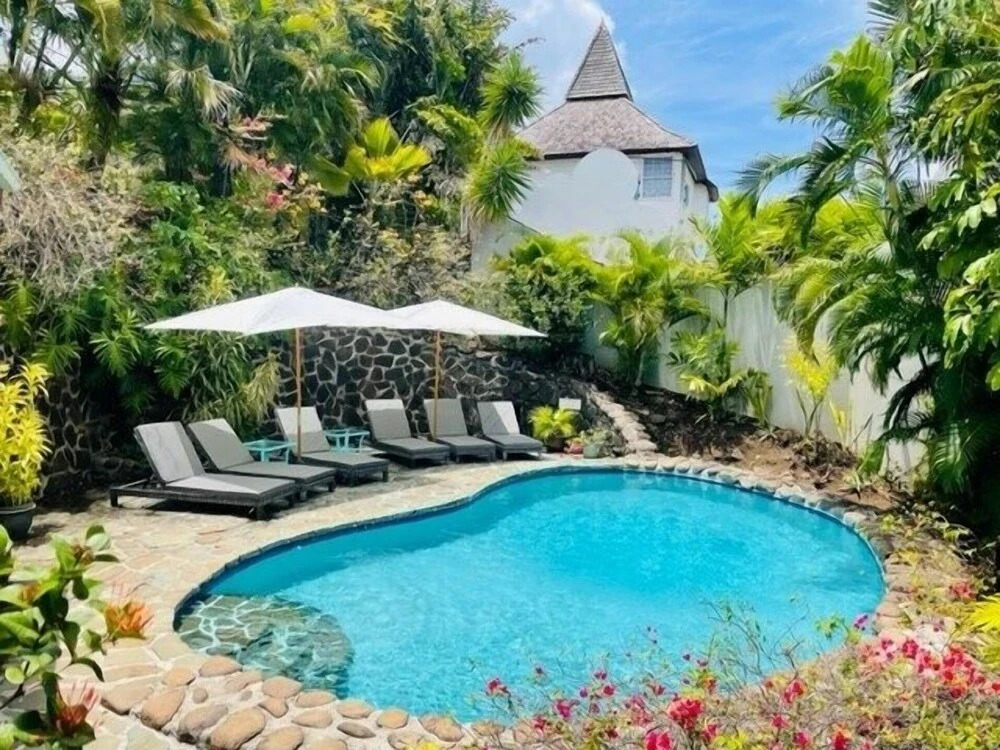 Hummingbird Villa - Tropical 3 bedroom Villa with Panoramic Views 3 Home by RedAwning