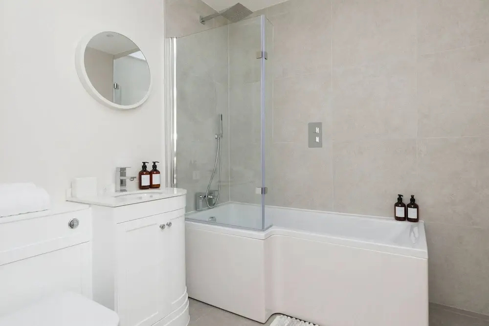 Beautiful 4-bed Close to South Downs Goodwood