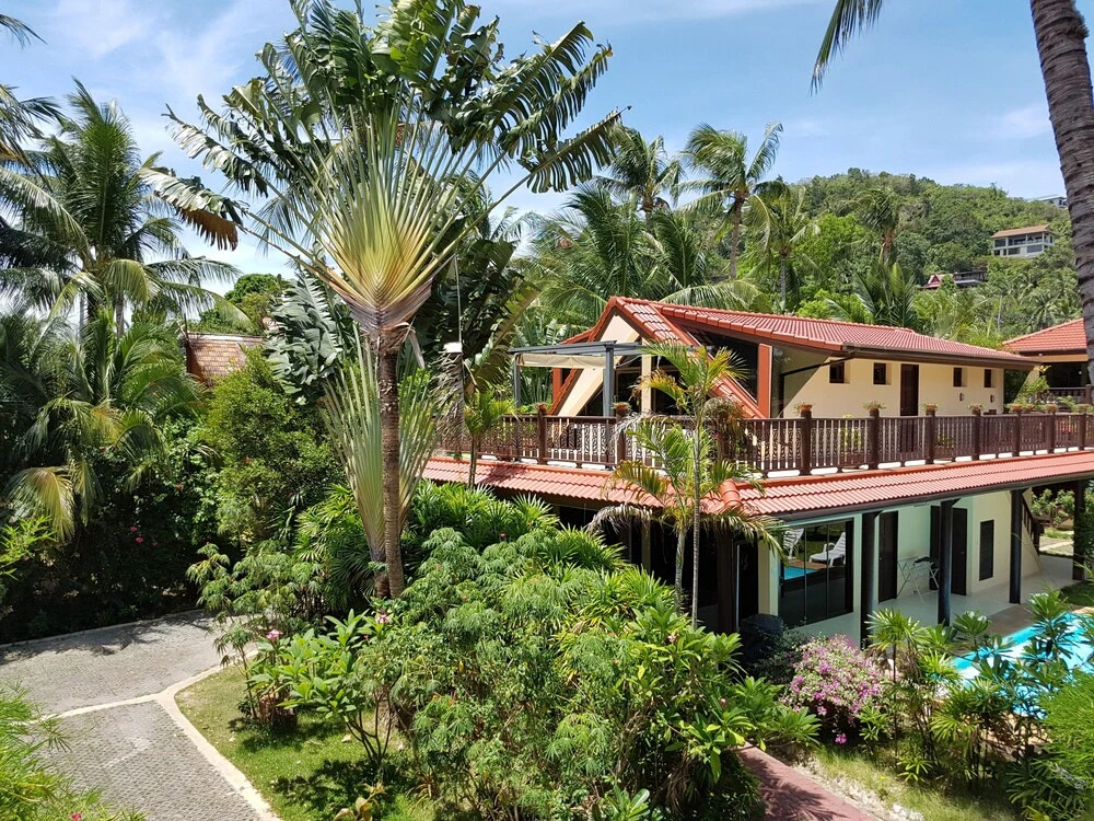 Beachfront Resort Villa Fleur w Private Pool at Only 20 Meters From Beach
