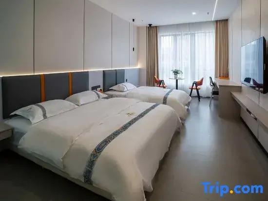 Zhujun Hotel (Neijiang High-speed Railway North Station Normal College)