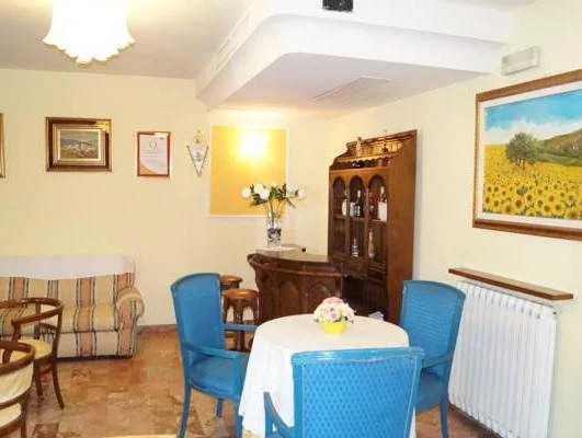 Hotel Holiday