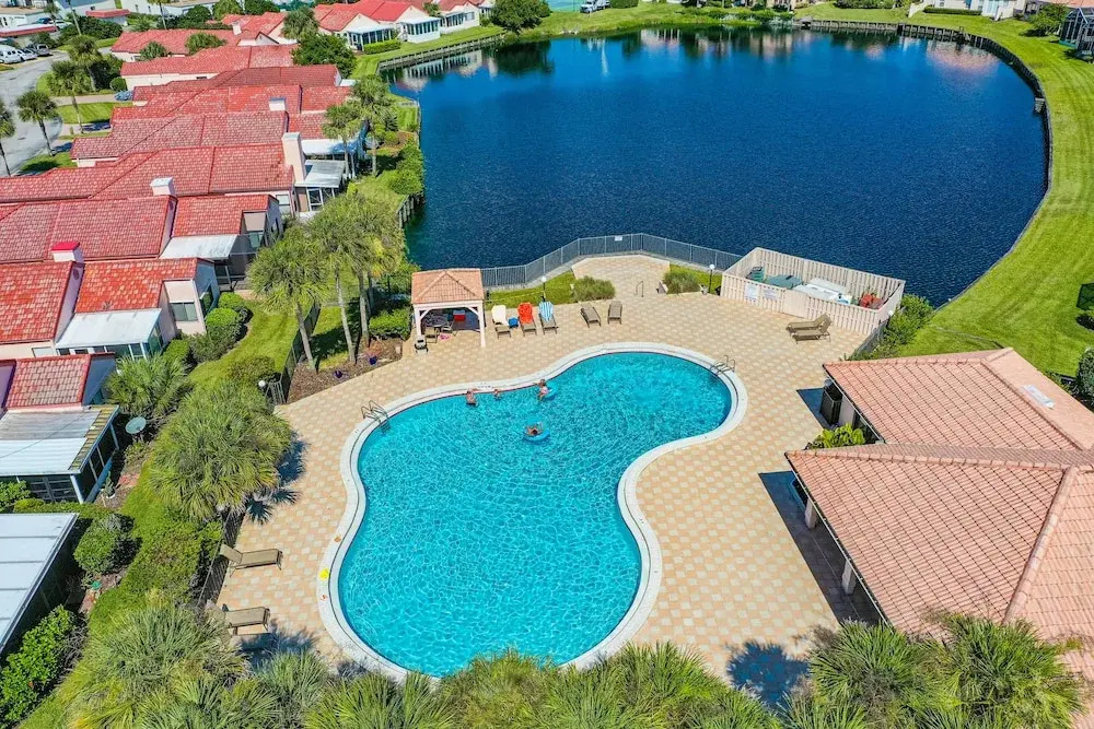 Charming Home With Pool, Patio, Tennis, Central AC, & Washer/dryer
