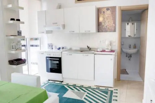 Thelma's Apartment