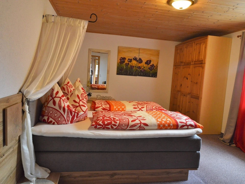 Spacious Apartment With Garden in Bürserberg