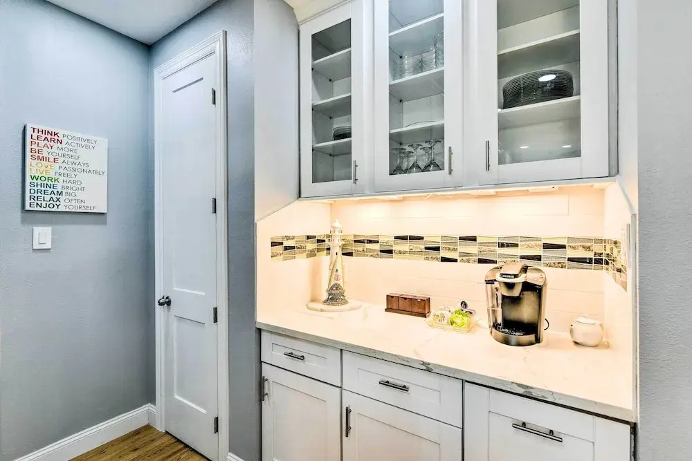 < 1 Mi to Coast: Jamaica Beach Home w/ Pool Access