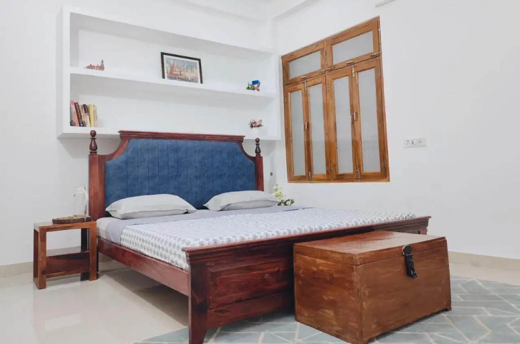 1 BR Boutique stay in Assi Ghat Varanasi, Varanasi (1BFC), by GuestHouser