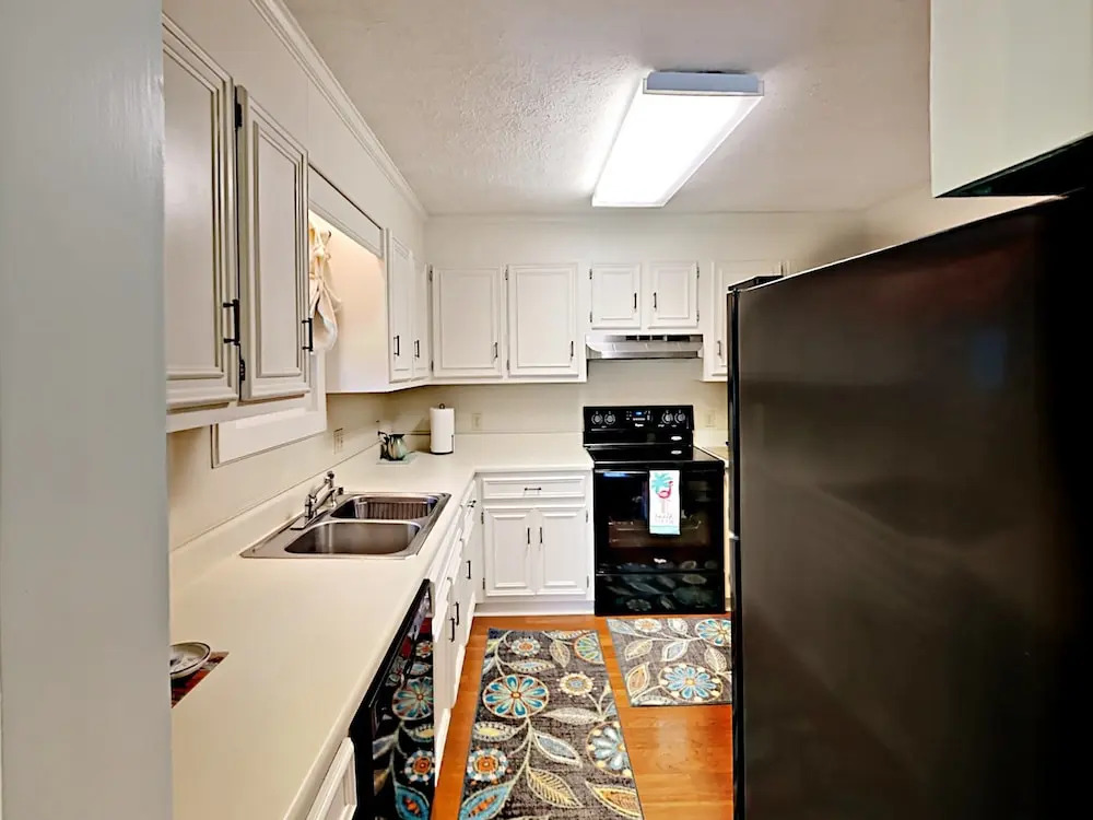 1721 Landing Road Home 3 Bedrooms 2 Bathrooms Home
