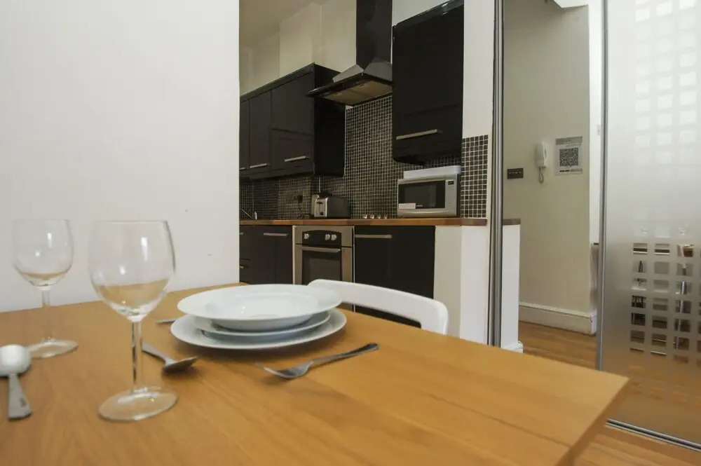 Cambridge Road Studio by Brighton Holiday Lets