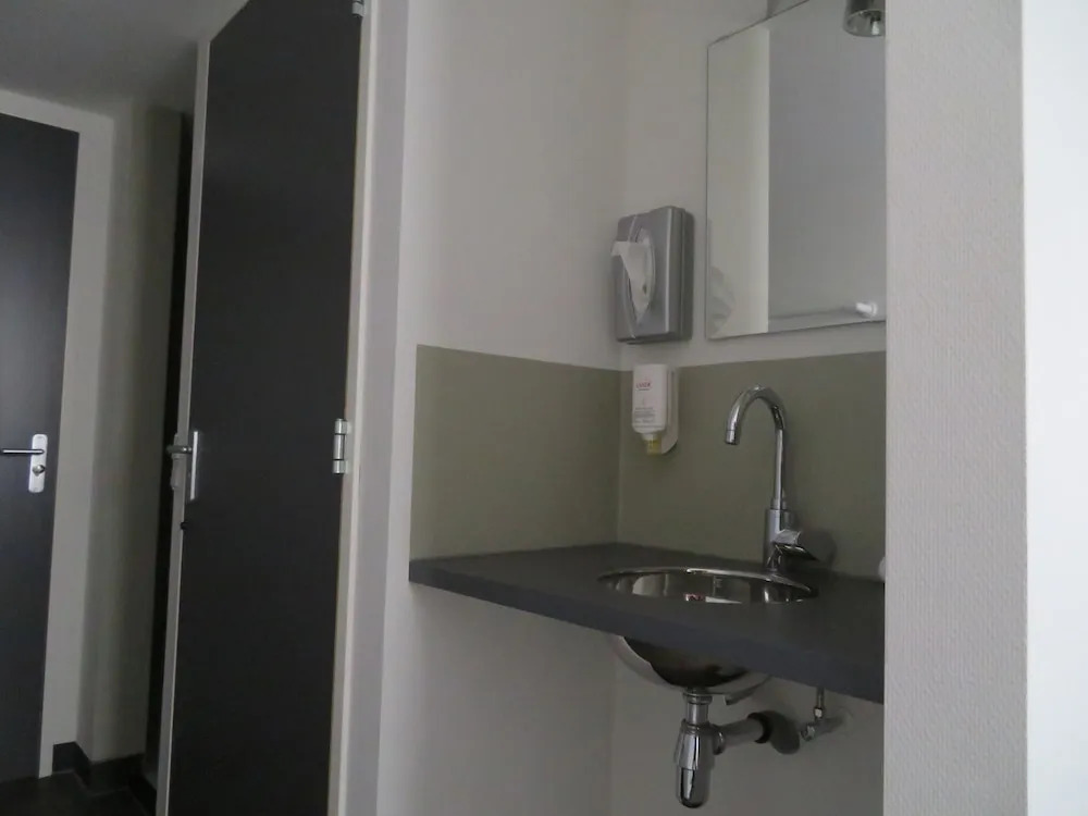 Hotel Blooker