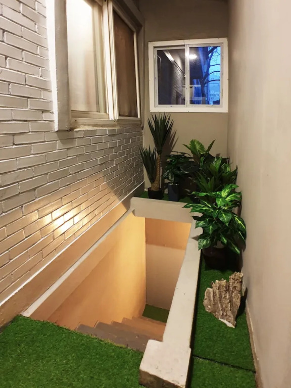 U Guesthouse 2 in Yeonnam Caters to Women - Hostel