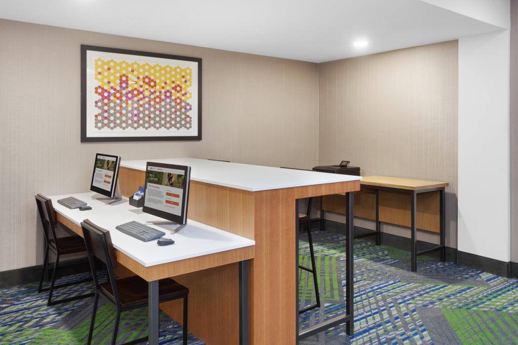 Holiday Inn Express & Suites Culpeper by IHG