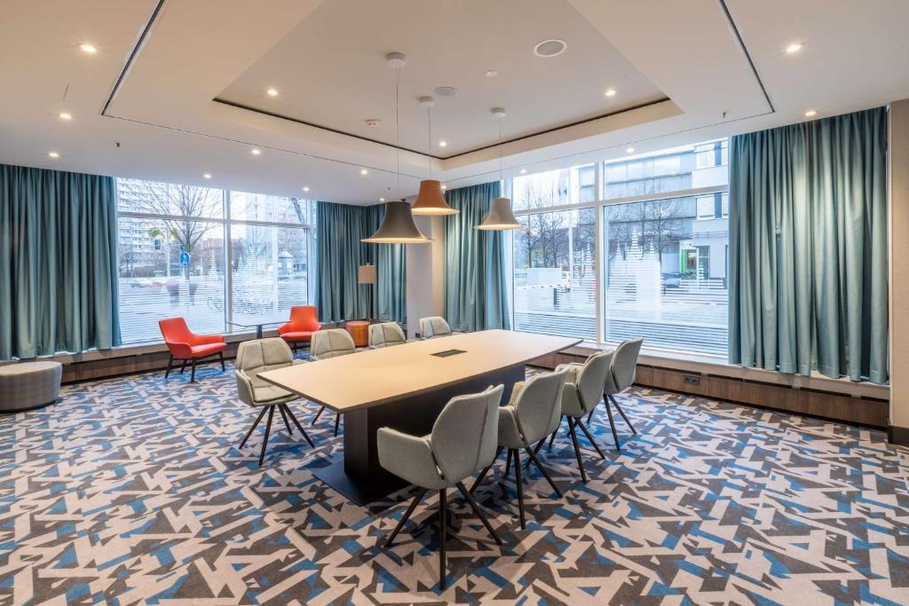 Отель NYX Erfurt by Leonardo Hotels