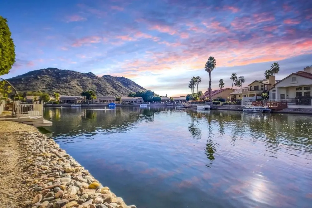 Lakefront Home w/ Outdoor Oasis in Glendale!