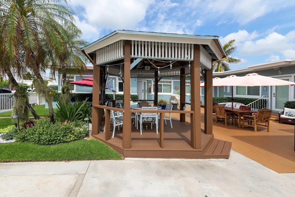 Tropic Isle Boutique Hotel