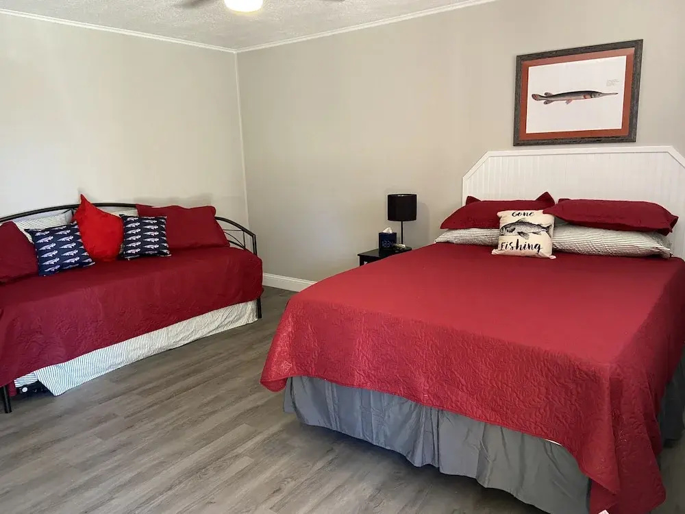 Reel Inn and Lodge
