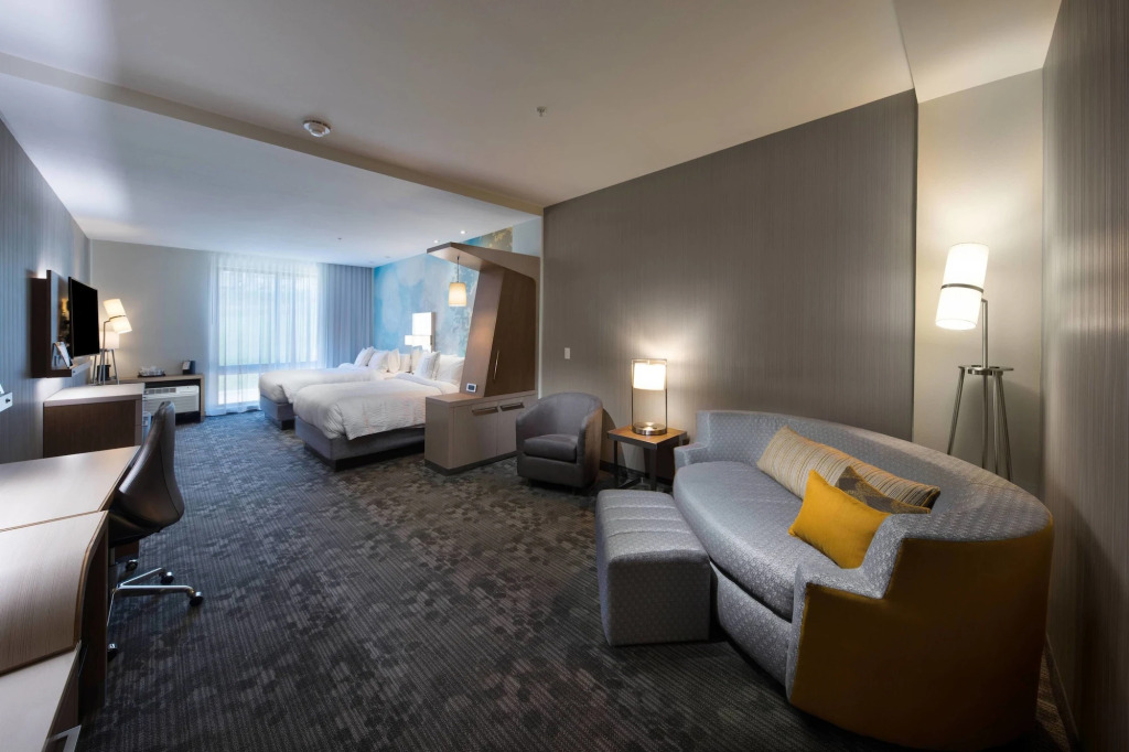 Courtyard by Marriott Russellville