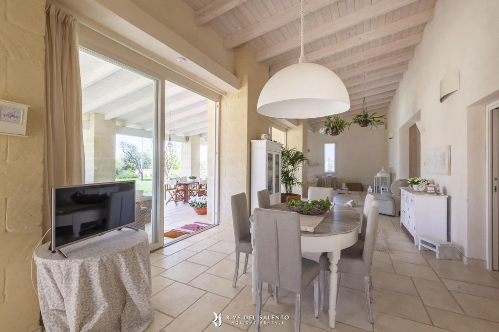 Ground floor apartment in Villa Reginella, with shared swimming pool in Lecce-Reginella Padronale