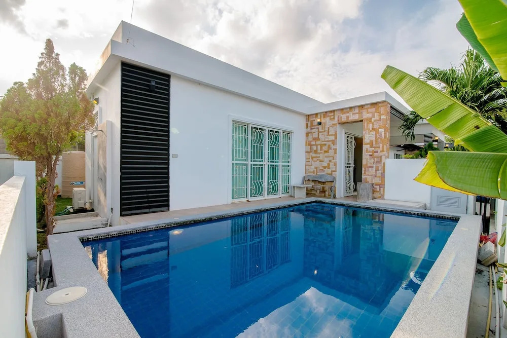 Baan Little Pool Villa