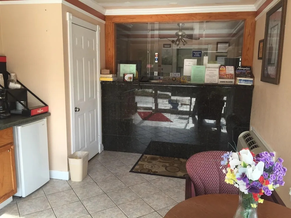 Belmont Inn and Suites