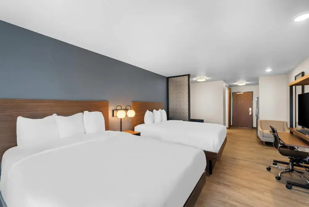 Everhome Suites Bastrop by Choice Hotels