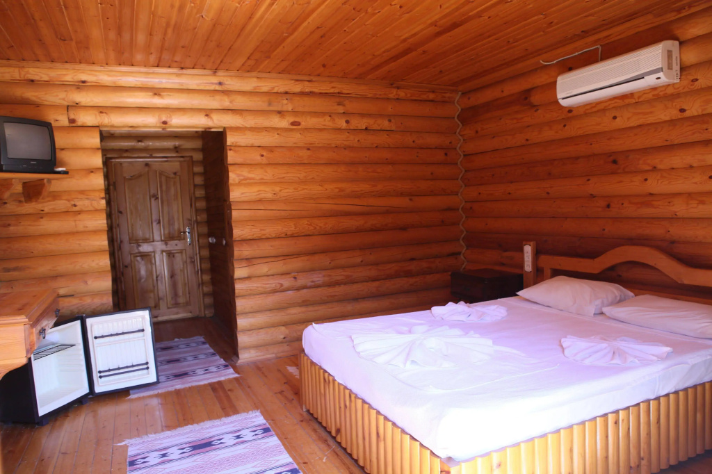 Woodline Hotel