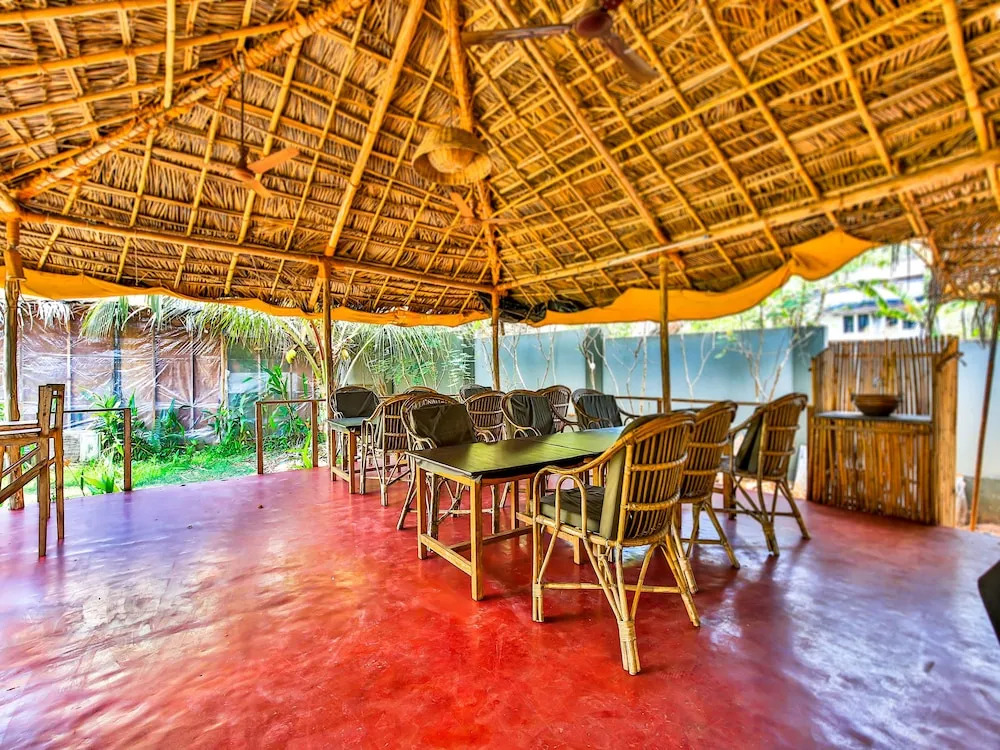 OYO 14372 Varty's Hillside Huts