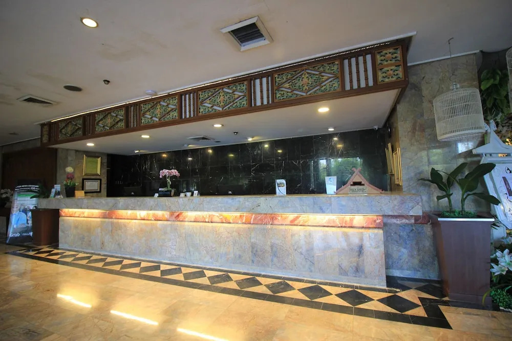 Capital O 1583 Mutiara Merdeka Hotel