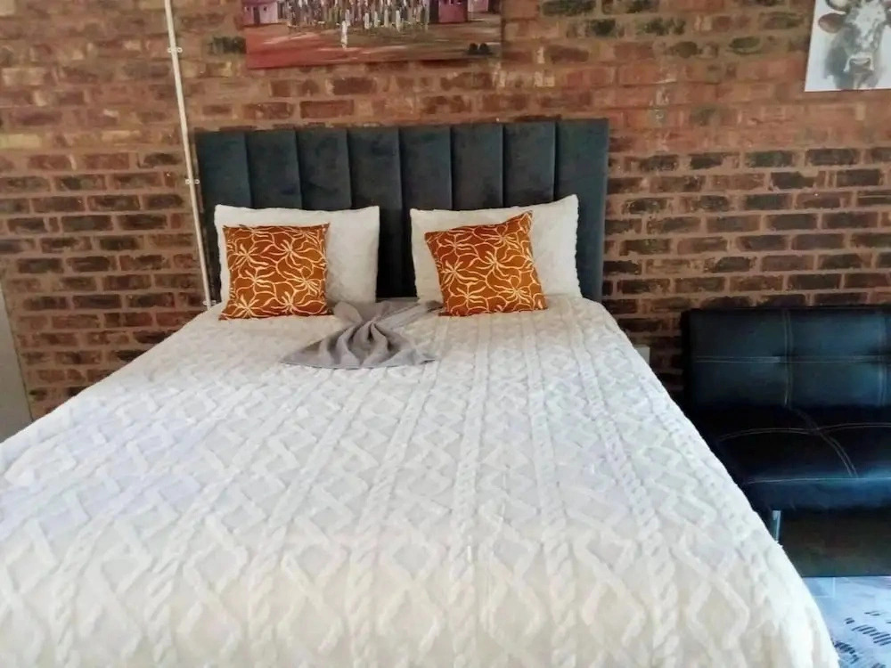 Room-home in Maboneng 364