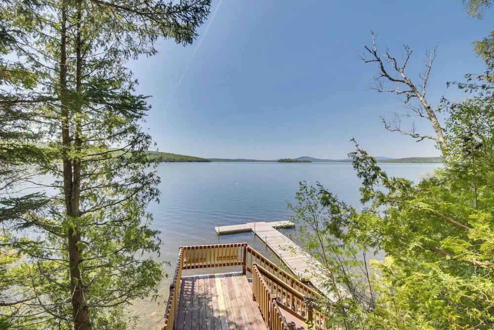 8 Mi to Saddleback Ski Area: Cabin w/ Fire Pit