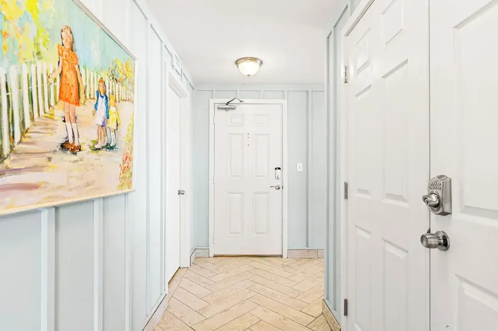 Sunset Hideaway! 3BR 3BA Sleeps 10! Beachfront! Seasonal Beach Chairs!