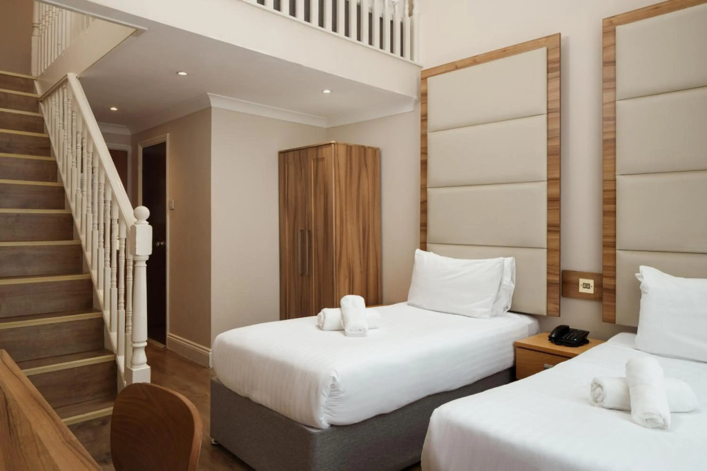 Royal Eagle Hotel