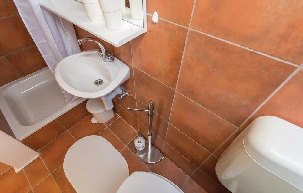 Beautiful Apartment In Klimno With Wifi