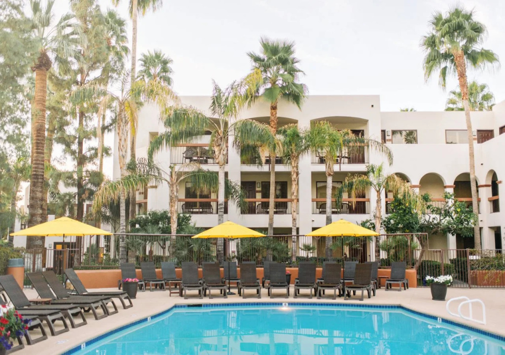 Palm Mountain Resort & Spa