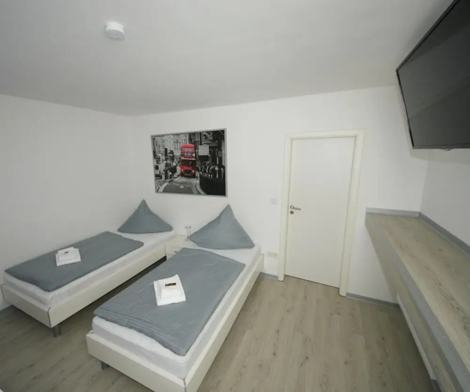 Hotel am Rosenplatz,24 Stunden Check in, Küche, kostenfreie Parkplätze