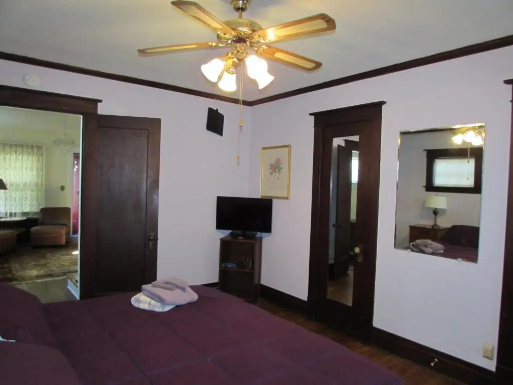Whirlpool Cottage