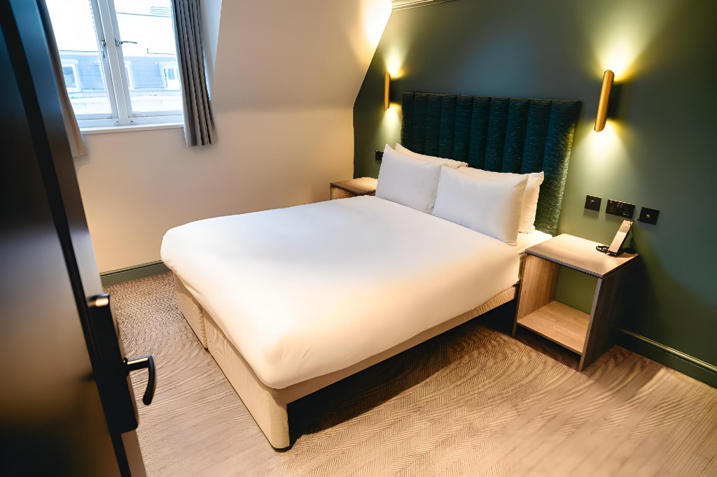 The Edwin Hotel