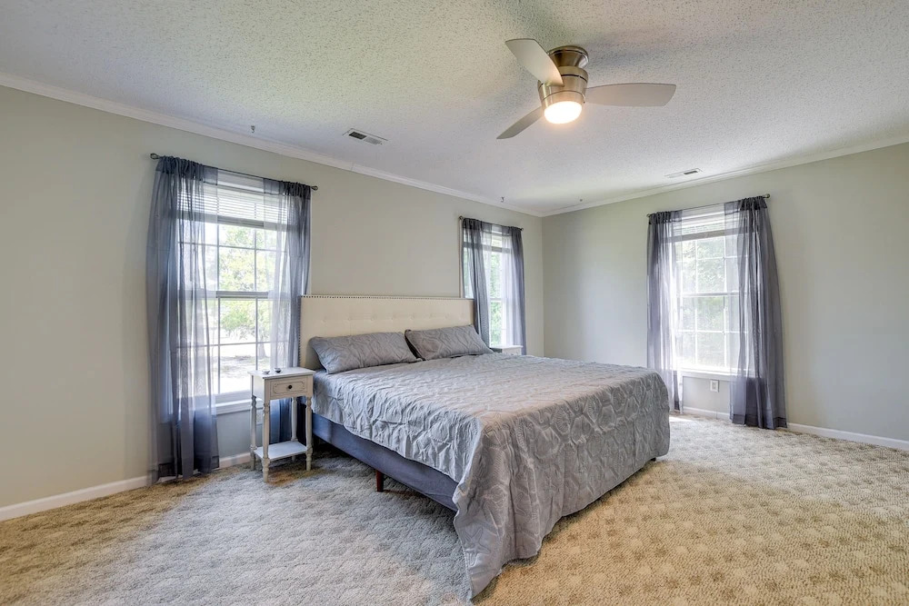Group-friendly Myrtle Beach House w/ Deck