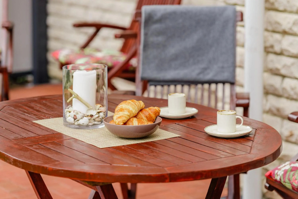 Family Inn cottage with terrace