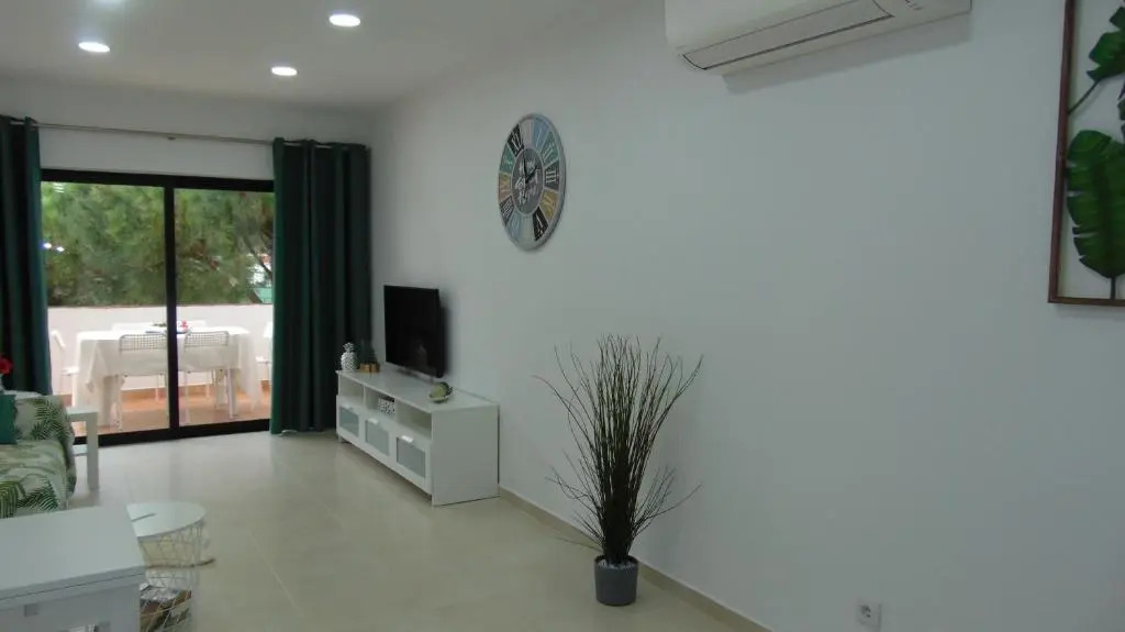 Green paradise T2 apartment with pool